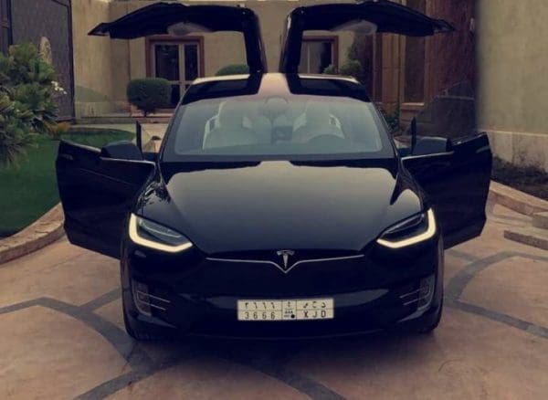 أسعار سيارات تسلا Tesla في السعودية 2024