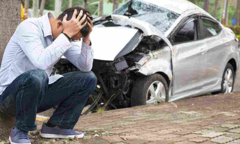 ما تفسير حلم موت شخص في حادث سياره والبكاء عليه